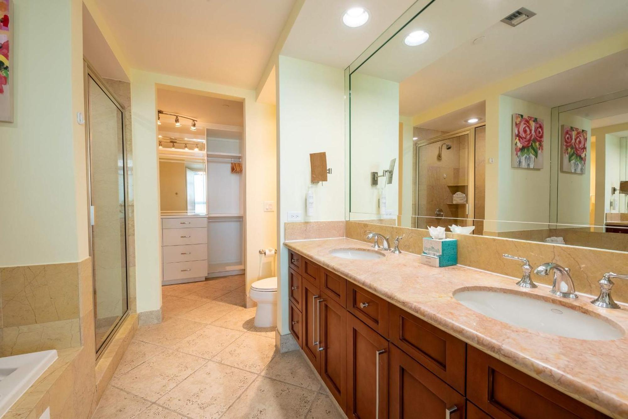1801 Sapphire Beachfront 3 Bedroom *