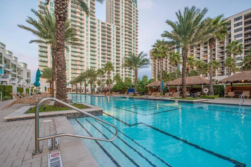 Apartment 1801 Sapphire Beachfront 3 Bedroom *