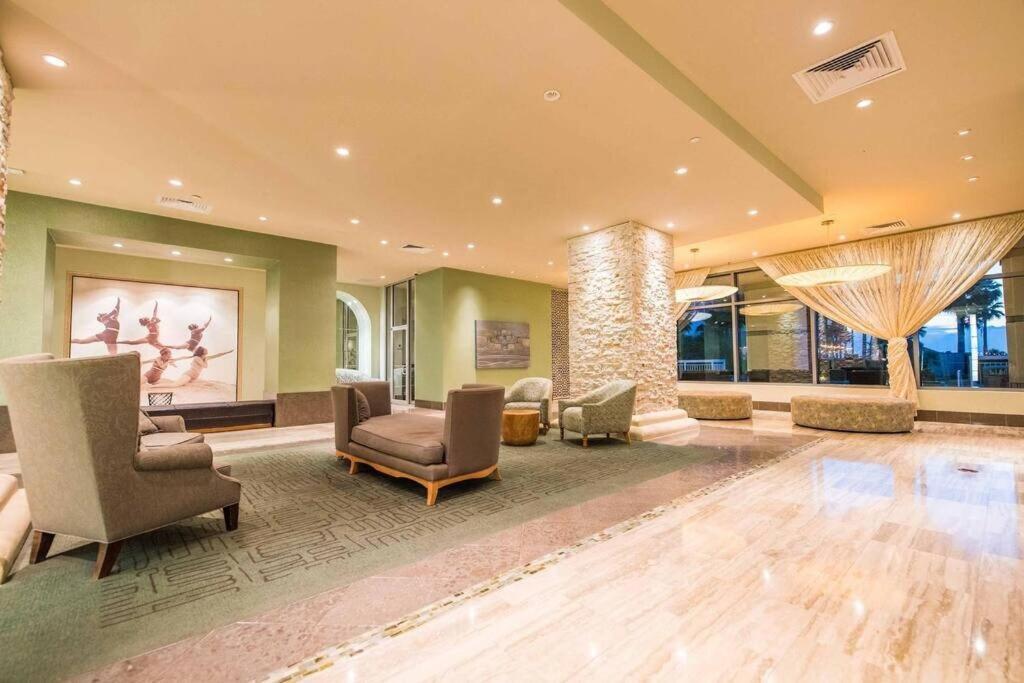 1801 Sapphire Beachfront 3 Bedroom *